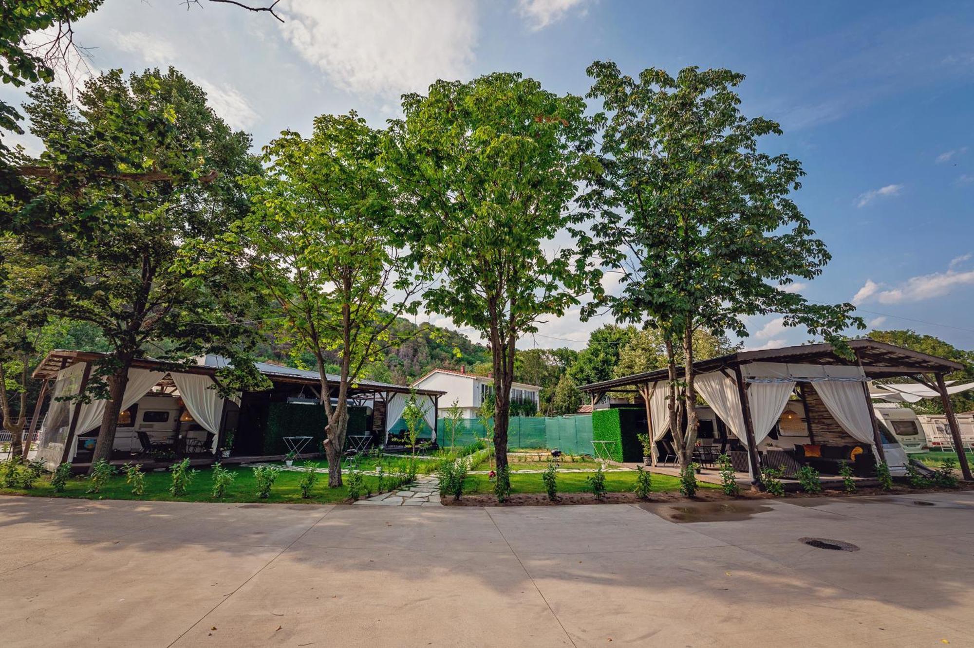 Campsite каравани Avi Iris фичоза